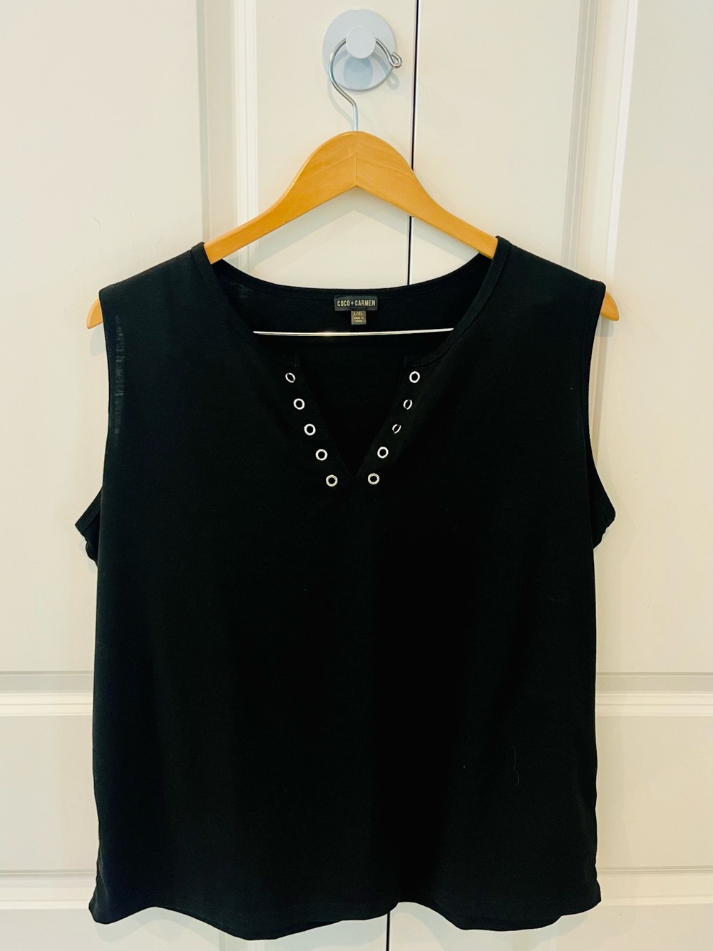 Coco + Carmen women’s large black Sleeveless V-Neck with silver rivets tank top